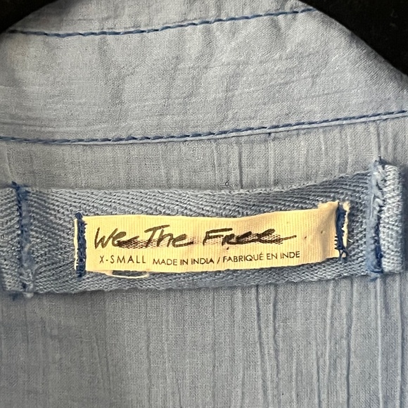 Free People We The Free Button Down Oversized Float Away Shirt Blue Size XS NWOT - Picture 6 of 9